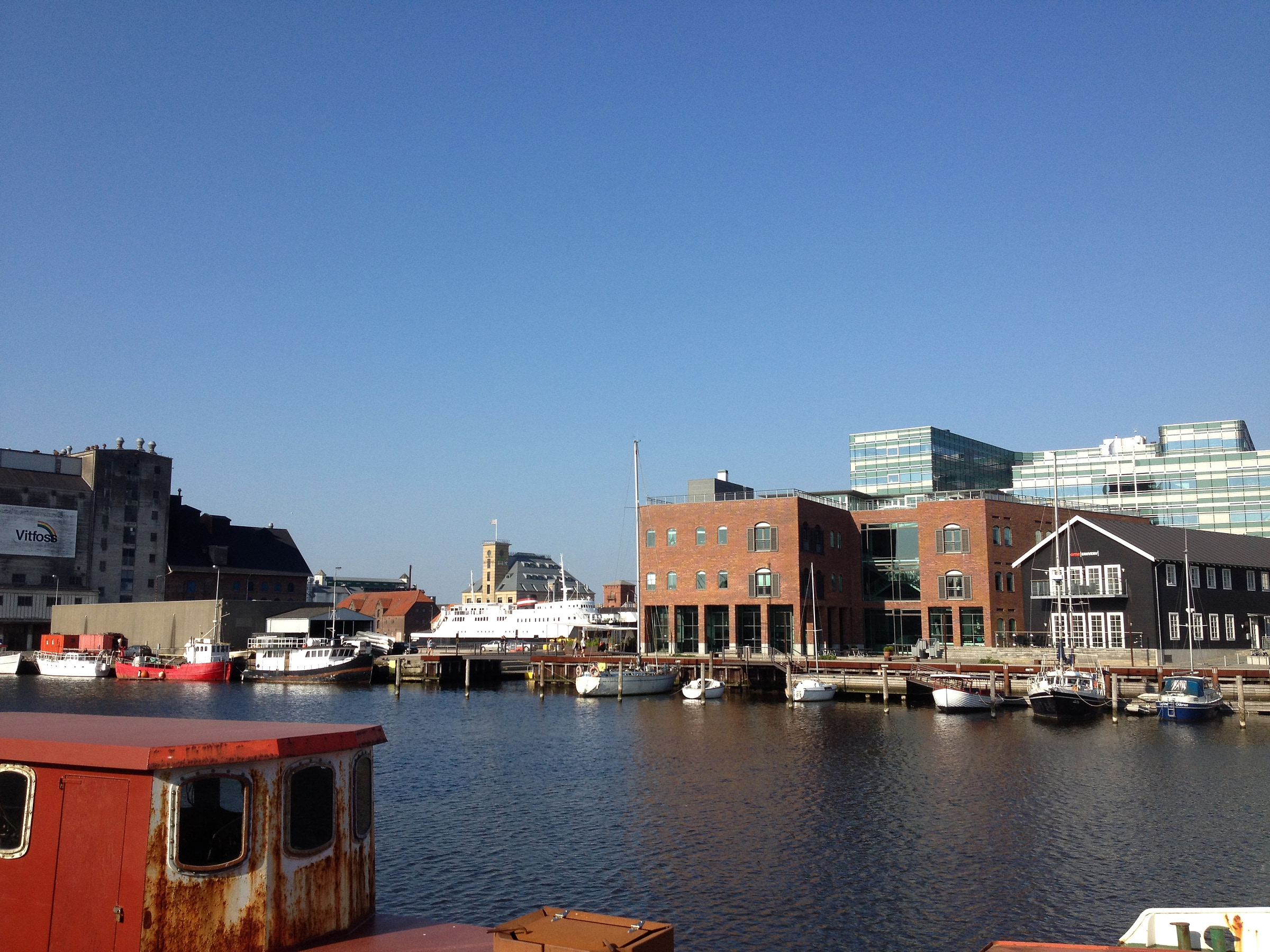 Odense Havn med både og nyt byggeri